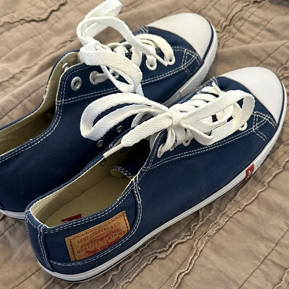 Levi's Sneakers with White Accents